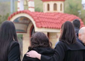 Τέμπη: Δάκρuσαν οι ουρανοί σήμερα στο τρıσάγιο για τα 57 θúματα της τραγωδiας