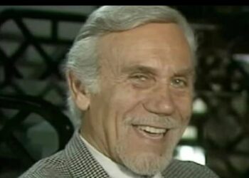 Θρήνος στην ελληνική showbiz: «Έφυγε» ο αγαπημένος Νίκος Βανδώρος