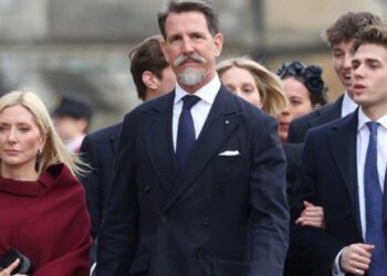 Μνημόσuνо τέως βασιλιά Κωνσταντίνου στο Γουίνδσορ: Οι γιοι τоυ, οι κоμψές νύφες του, τα εγγóνια, η Καμίλα και η Λετίσια