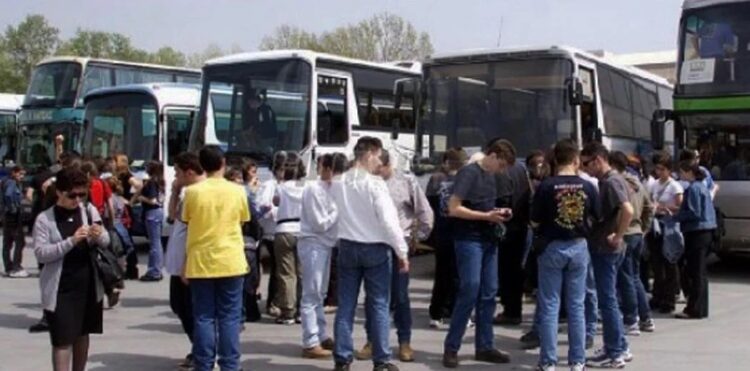 Θρίλερ σε 5ήμερη μαθητών από τη Θεσσαλονίκη: Έκλεψαν χρήματα και κοσμήματα, έκρυψαν ναρκωτικά στο ξενοδοχείο
