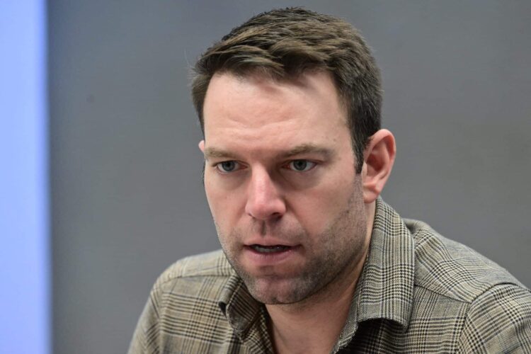 Απiστευτο: Τι ζήτησε ο Κασσελάκης στο στρατóπεδο της Θήβας;