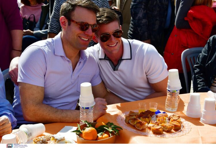 Στέφανος Κασσελάκης – Τάιλερ Μακμπέθ: Στην Κρήτη ο γάμος τους – Ποια ημερομηνία επέλεξε το ζευγάρι (video)