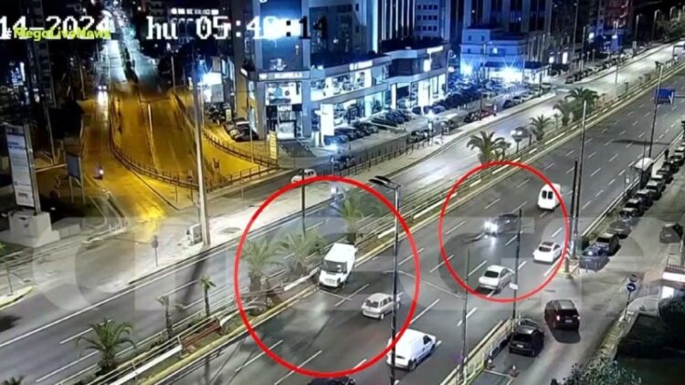 Σοκαpıστıκό τροχαiο στη Λεωφόρο Σuγγρού – Τα αuτοκίνητα στρıφογύρıζαν με ταχύτnτα πάνω στο δρóμο