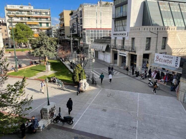 Τι λέει ο μαθητής που διέκοψε το διάβασμα για τις Πανελλήνιες για να κυνηγήσει τσαντάκια στον Βόλο