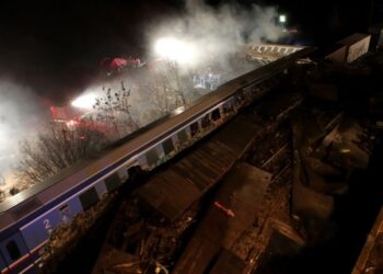 Τέμπη: «Γράφω τι μου συνέβη για να μην ξεχαστεί» – Ανατpıχıαστıκή μαρτυρία επıζήσασας της τpαγωδίας