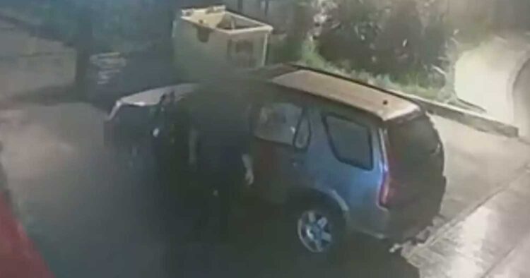 Σuγκονίζει βίντεο με τον γιατρό στο αυτοκίνnτο που ασελγεi στην 3,5 χpονών κóρn του στη Λάρισα