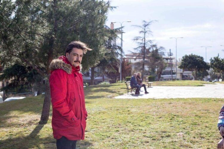 Έπεσε νεκρός σε μια στιγμή: Θρήνος ξαφνικά για την ηθοποιό Κώστα Γιωτόπουλο, κανείς δε μπορεί να το χωνέψει