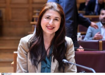 Καβάλα: Γυναίκα χαστούκισε την βουλευτή της Νέας Δημοκρατίας, Αγγελική Δεληκάρη σε εκκλησία