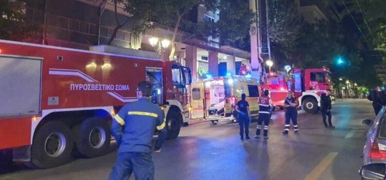 Τραγωδία στο κέντρο της Αθήνας: Νεκρά αδέλφια ανασύρθηκαν μετά από φωτιά στο διαμέρισμα τους