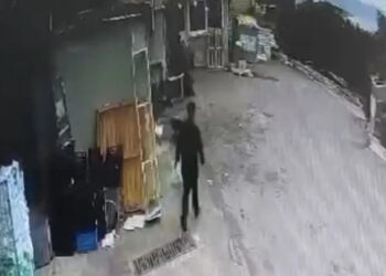 «Μου είπε κλαίγοντας ότι χάσαμε το παιδί» – Τι λέει ο πατέρας που κατηγορείται ότι πέταξε το βρέφος του στα σκουπίδια