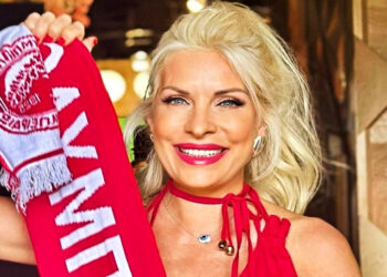 Ελένη Μενεγάκη: «Έκλαιγε όλη η οικογένειά μου και έκλαιγα κι εγώ μαζί τους περισσότερο»