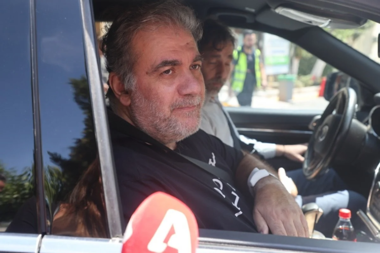 Χωρίς λόγια και γεμάτος δάκρυα: Ο Δημήτρης Σταρόβας πήρε εξιτήριο & οι πρώτες εικόνες του ήταν συγκλονιστικές