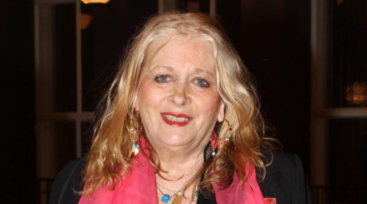 Δύσκολες ώρες για τη Νόρα Βαλσάμη: Στο νοσοκομείο η ηθοποιός