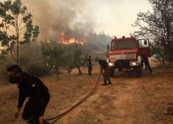 Φωτιά στην Σταμάτα: Νεκρός 45χρονος που υπέστη ανακοπή