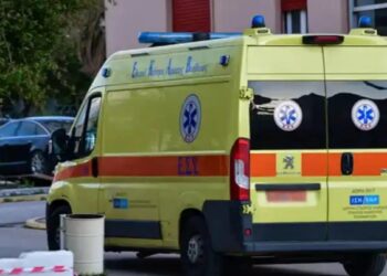 3χρονο κοριτσάκι έπεσε από μπαλκόνι ύψους 8,5 μέτρων – Συνελήφθη η μητέρα του