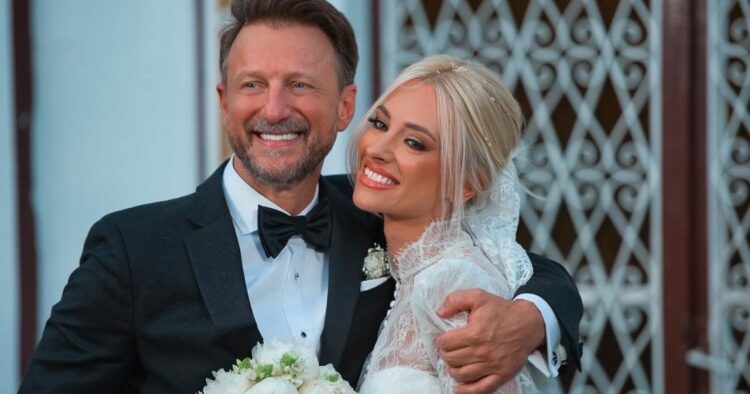 «Ήταν δώρο Θεού»: Ο μυστικός γάμος του Κώστα Καραφώτη, η γνωριμία με την Κάτια και οι σκέψεις για παιδί