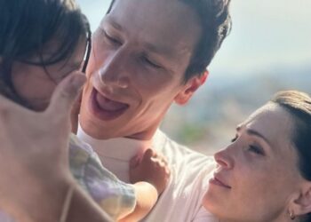 Μαίρη Μηνά – Μιχάλης Σαράντης: Βάφτισαν την κόρη τους, Βασιλική – Γλυκερία και ξεσάλωσαν