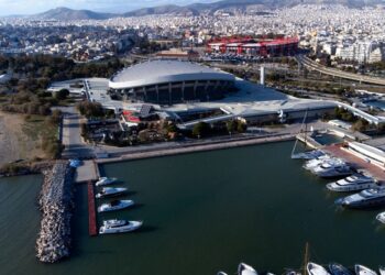 Συναγερμός στο ΣΕΦ: Εντοπίστηκε σορός νεαρού άνδρα με τατουάζ