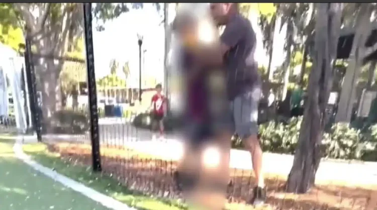 Πατέρας πιάνει από το λαιμό 10χρονο επειδή τσακώθηκε με τον γιο του