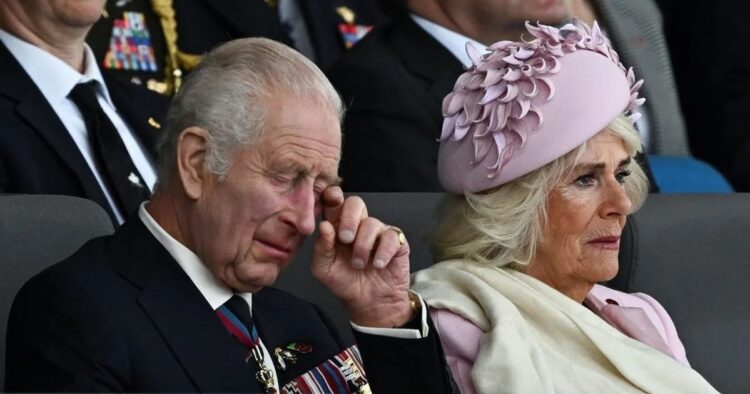 Βασιλιάς Κάρολος: Συγκινήθηκε στην επέτειο της Απόβασης στη Νορμανδία – Η πρώτη του ομιλία μετά τον καρκίνο