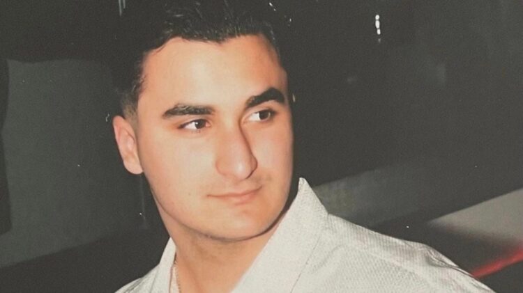 Οδύνη στην κηδεία του 20χρονου Αλέξανδρου που σκοτώθηκε σε τροχαίο – Σπαρακτικά τα μηνύματα, «έφυγες λεβέντη μας άδικα»