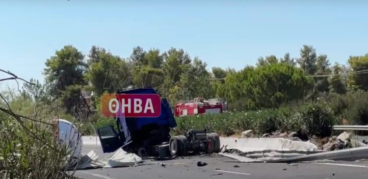 Τούμπαρε βυτιοφόρο στην Αθηνών – Λαμίας