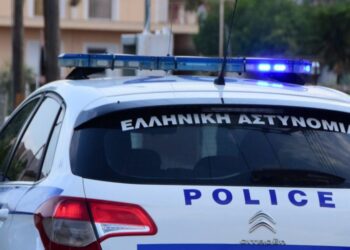 Σοκ : 33χρονος προσπάθησε να πνίξει την πρώην του ενώ είχε το 10 μηνών βρέφος στην αγκαλιά της
