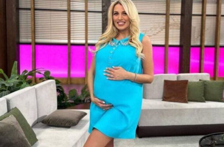 Τρισευτυχισμένη η Κωνσταντίνα Σπυροπούλου: Γέννησε πριν λίγο!Αυτό είναι το φύλο του μωρού