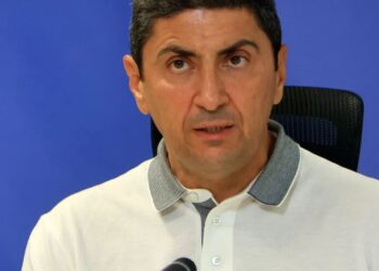 Λευτέρης Αυγενάκης: Διαγράφεται από τη ΝΔ μετά την επίθεση σε υπάλληλο του αεροδρομίου