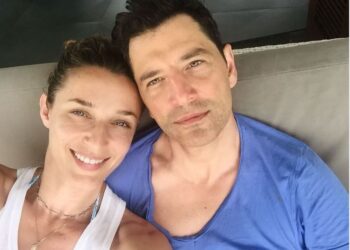 «Άγγελέ μου…»: Πιο ερωτευμένος από ποτέ ο Σάκης Ρουβάς, ανακοίνωσε τα χαρμόσυνα για εκείνον και την Κάτια Ζυγούλη