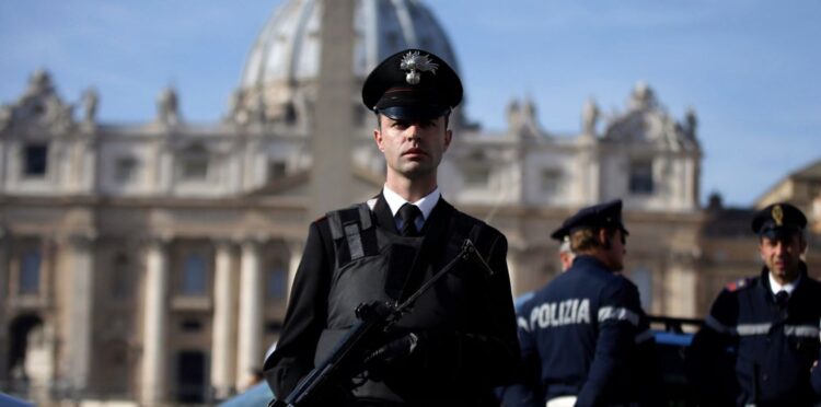 Αδιανόητη φρίκη με αδελφοκτονία: Τον δoλοφόνησε, τον απoκεφάλισε και πέταξε το κεφάλι του από το μπαλκόνι