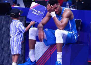 Δάκρυσε ο γίγαντας του μπάσκετ: Δάκρυα χαράς για τον Γιάννη Αντετοκούνμπο μετά την πρόκριση της Ελλάδας στους Ολυμπιακούς