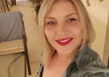 Αμφιλοχία: Συγκλονίζει η μάνα της 36χρονης που σκότωσε ο εν διαστάσει σύζυγός της