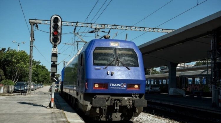 Τρένο με 130 επιβάτες συγκρούστηκε με φορτηγό