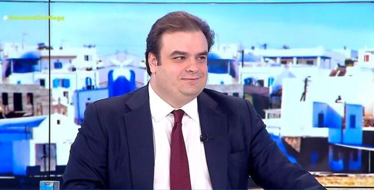 Πιερρακάκης: Θα αλλάξουν όλα τα βιβλία στη σχολική εκπαίδευση – Κανόνας το πολλαπλό βιβλίο