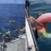 Απίστευτο: Αποκοιμήθηκε πάνω στο στρώμα θαλάσσης και χάθηκε στα ανοιχτά – Τον έβγαλαν μετά από 19 ώρες!