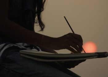 «Ο άντρας μου θέλει να μου φορτώσει τη μάνα του στις διακοπές για να μην μείνει μόνη της, αλλά εγώ δεν την θέλω με τίποτα»